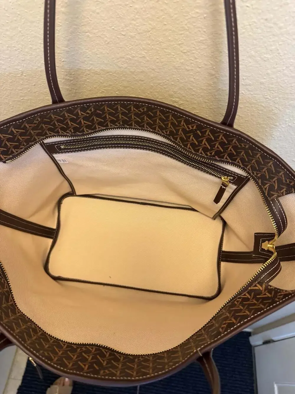 Tory Burch Ever-Ready Printed Coated Canvas Zip Tote Bag with Pouch